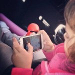 Jugando App viaje en coche